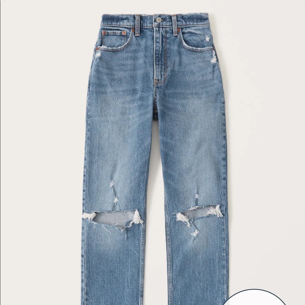 Abercrombie & Fitch Ultra High Rise 90s Straight Jean in Medium Wash